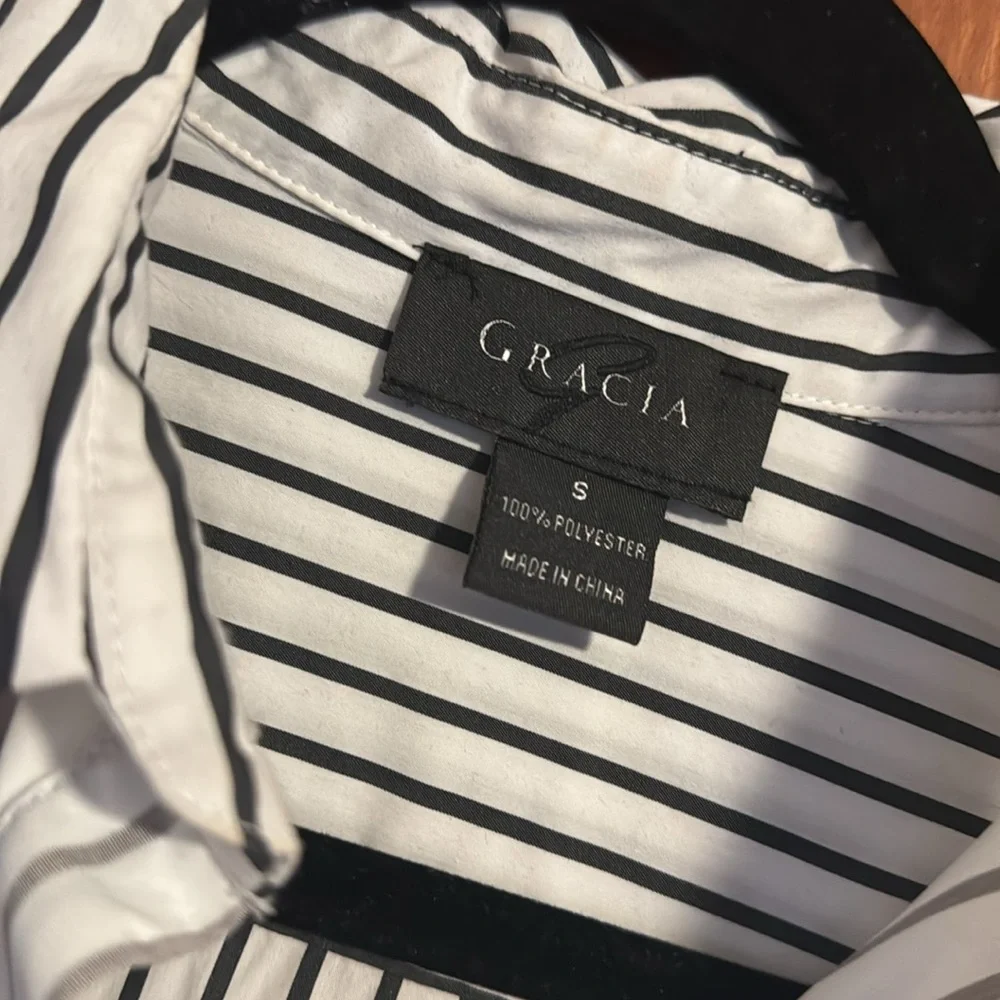 Gracia Shirtdress sz Small - Picture 5 of 6